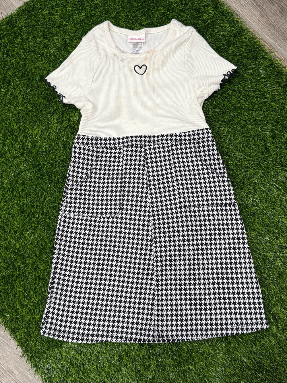 Little Lass Girls Dress Sz 10 Black/White Houndstooth Knit A-Line Heart Embro